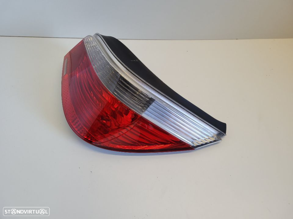 Farolim Direito BMW 5 E60 2004-07 - 2