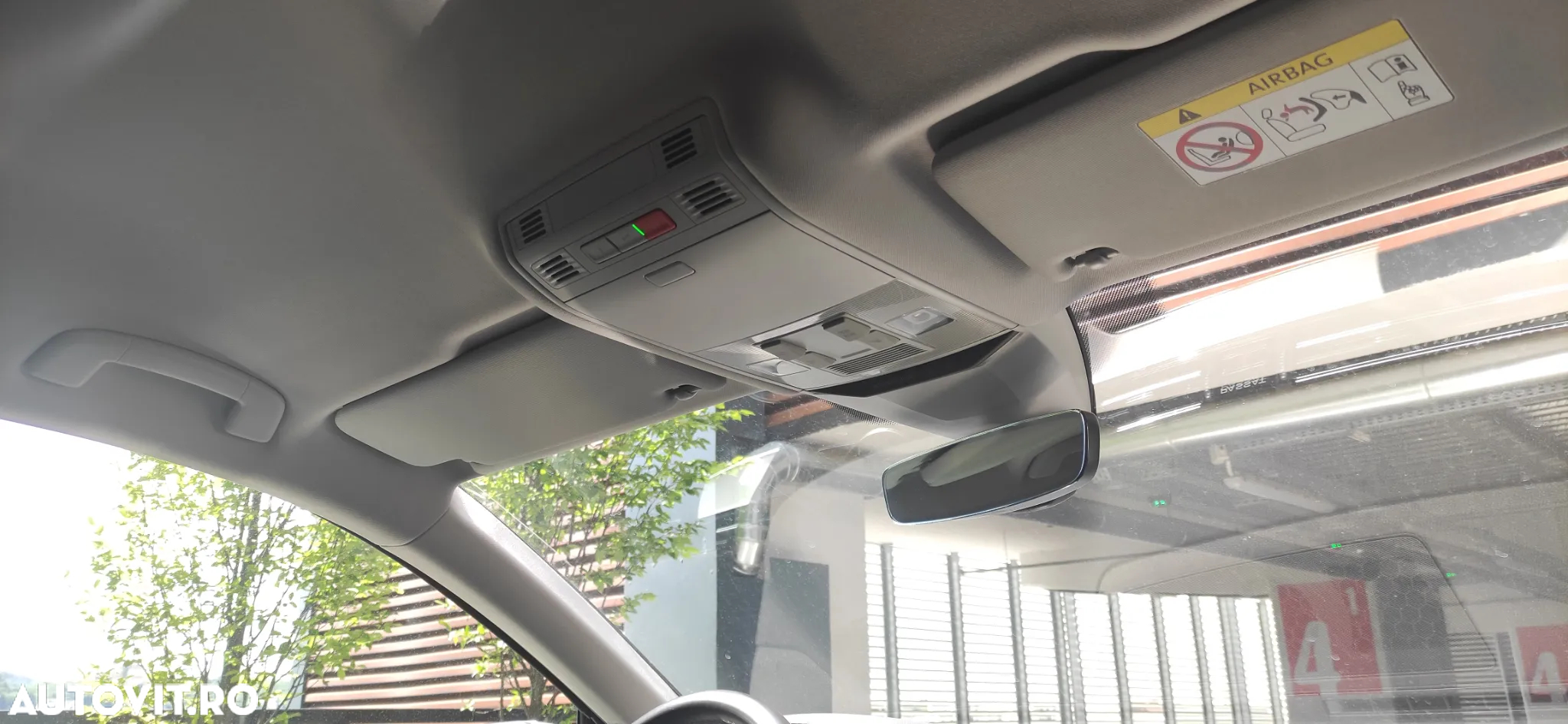 Volkswagen Passat Variant 2.0 TDI SCR DSG Elegance - 15
