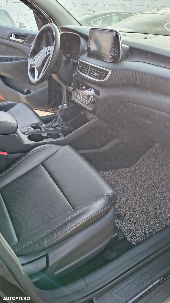Hyundai Tucson - 8