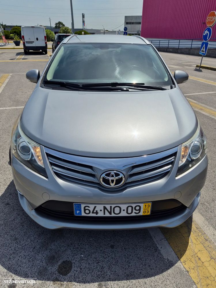 Toyota Avensis SW 2.0 D-4D Luxury+Navi - 4