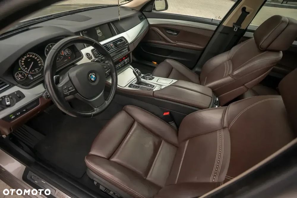 BMW Seria 5 535d Luxury Line - 39