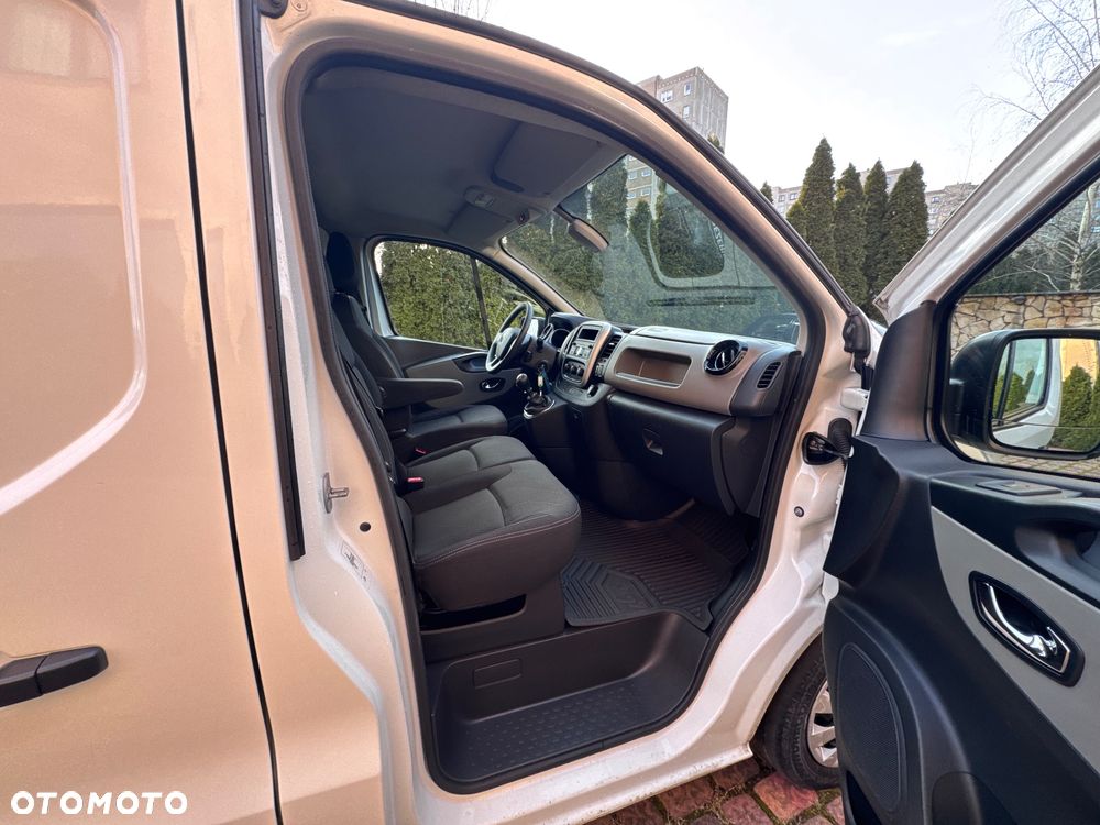 Renault Trafic - 18