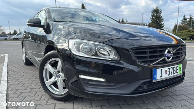 Volvo V60 D3 Geartronic Momentum - 1