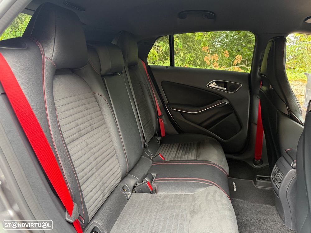 Mercedes-Benz CLA 45 AMG 4Matic 7G-DCT - 46