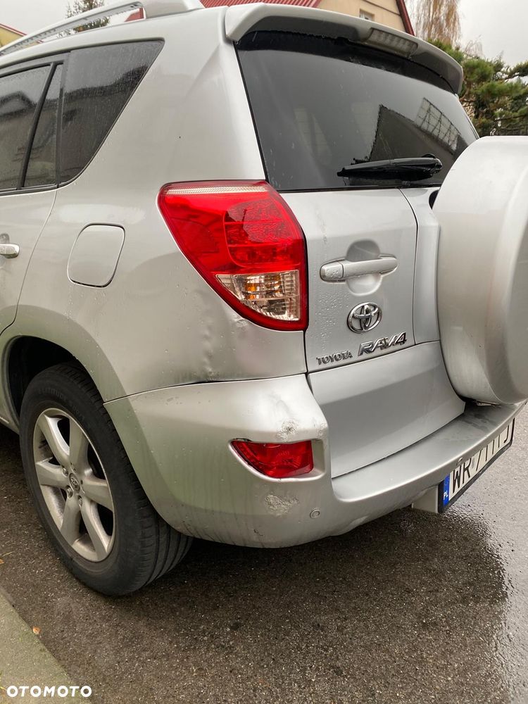 Toyota RAV4 2.2 D-4D Premium - 10