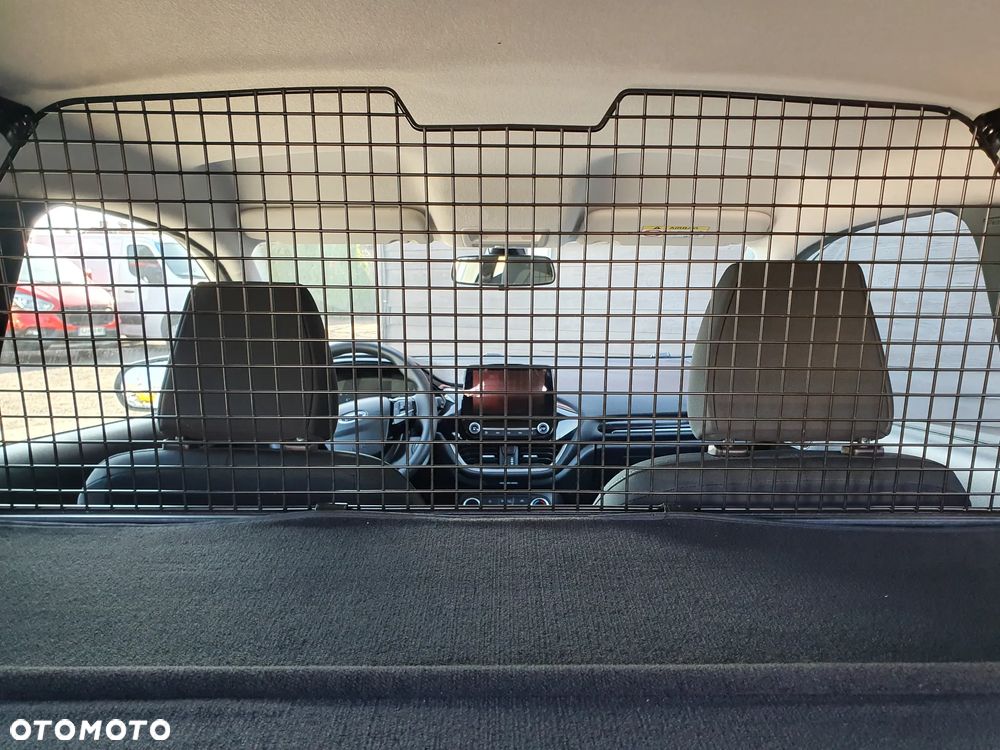 Ford Fiesta 1.1 S&S TREND - 10