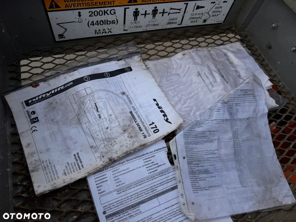 Nifty 170 HAC Zwyżka koszowa 17 metrów Podnośnik. jak Nowa z salonu 2016rok. PRĄD 230v. 4sekcje sterowania na dole Nowy model! Z komuny Norweskiej. Używana była 1 raz do roku. Serwisowana w DEKRA do końca  OKAZJA. Zwyżka Obrotowa. Poziomowanie kosza. Pełna Hydraulika. - 35