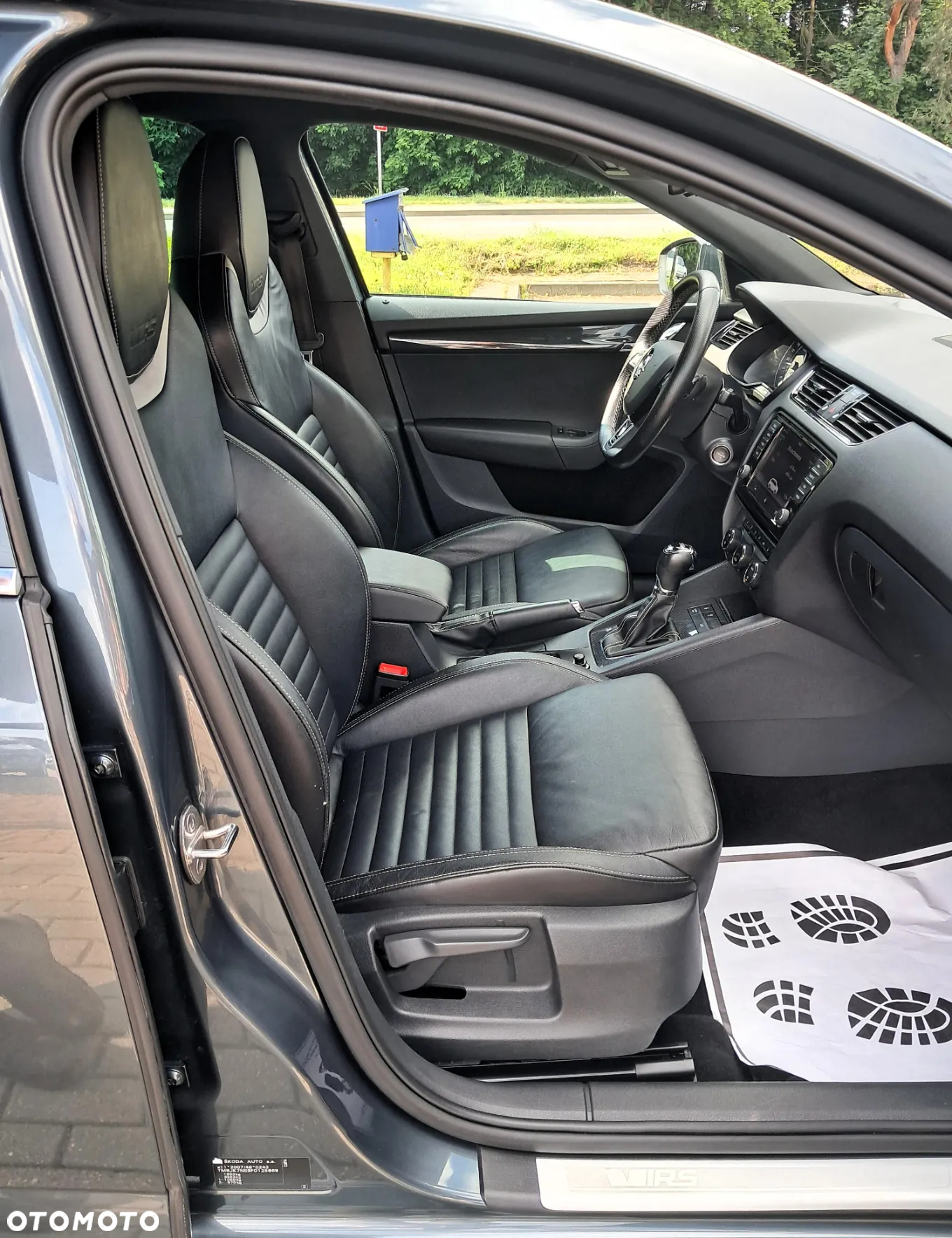 Skoda Octavia Combi 2.0 TDI DSG RS - 10