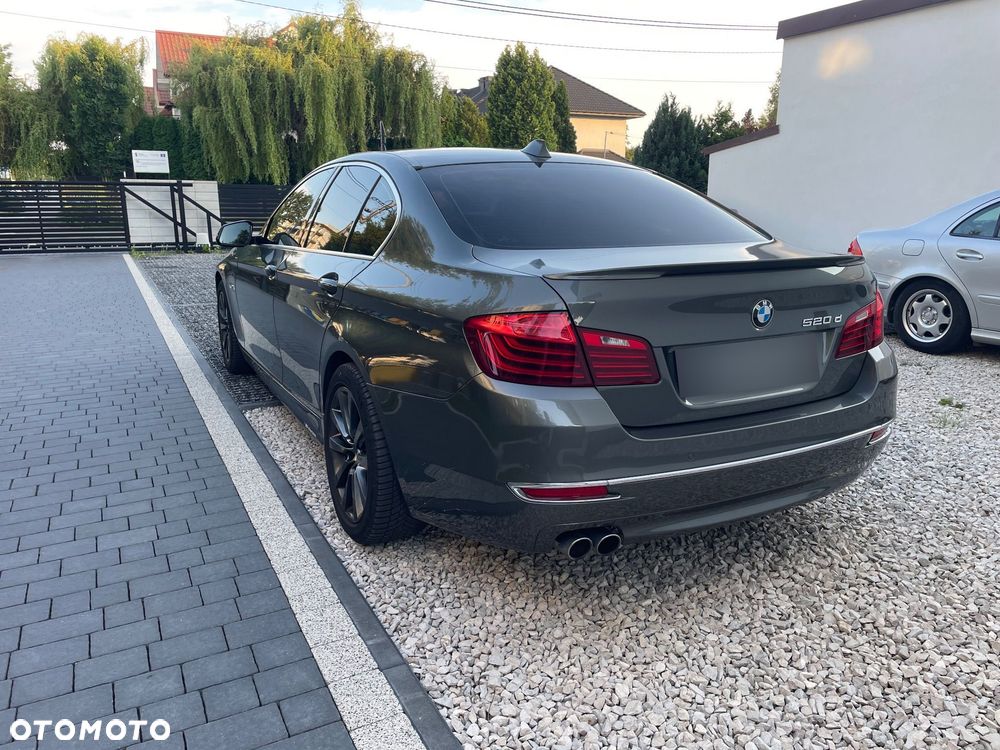 BMW Seria 5 520d Luxury Line - 6