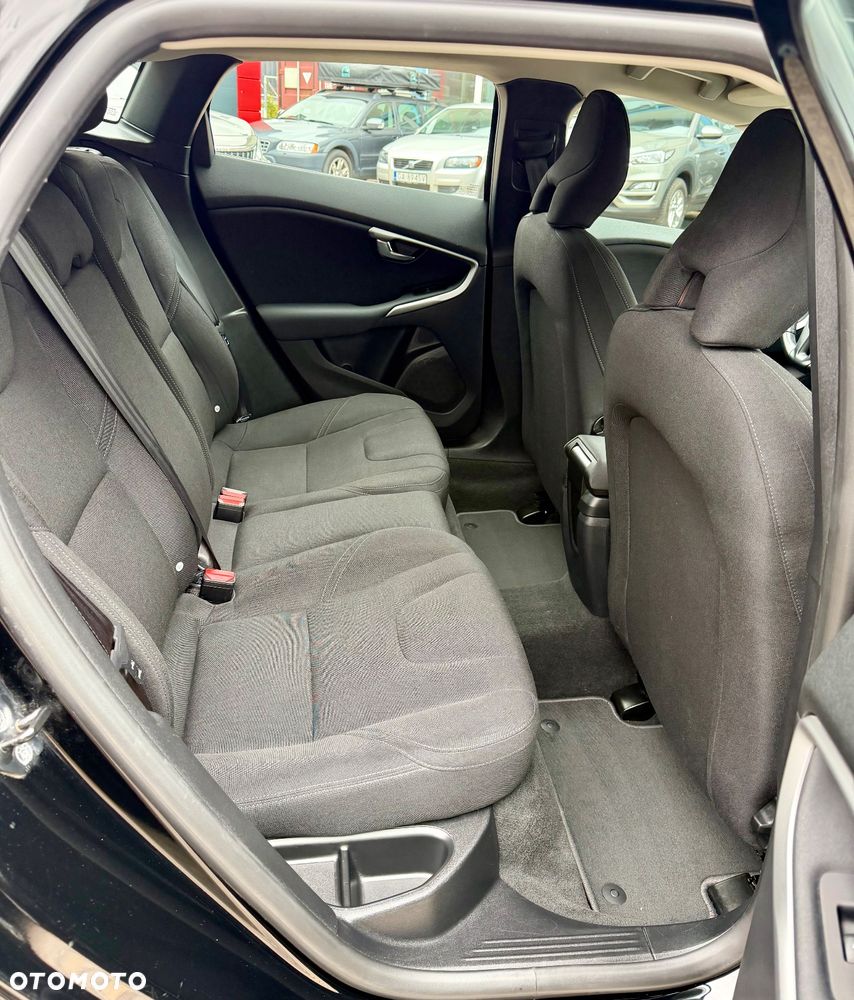 Volvo V40 D2 Momentum - 13