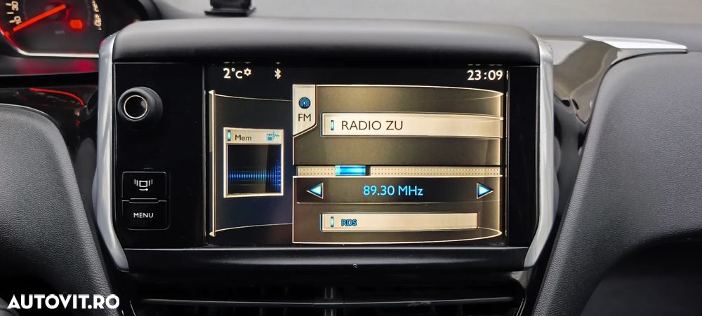 Peugeot 208 e-HDi 92 Stop&Start Style - 30