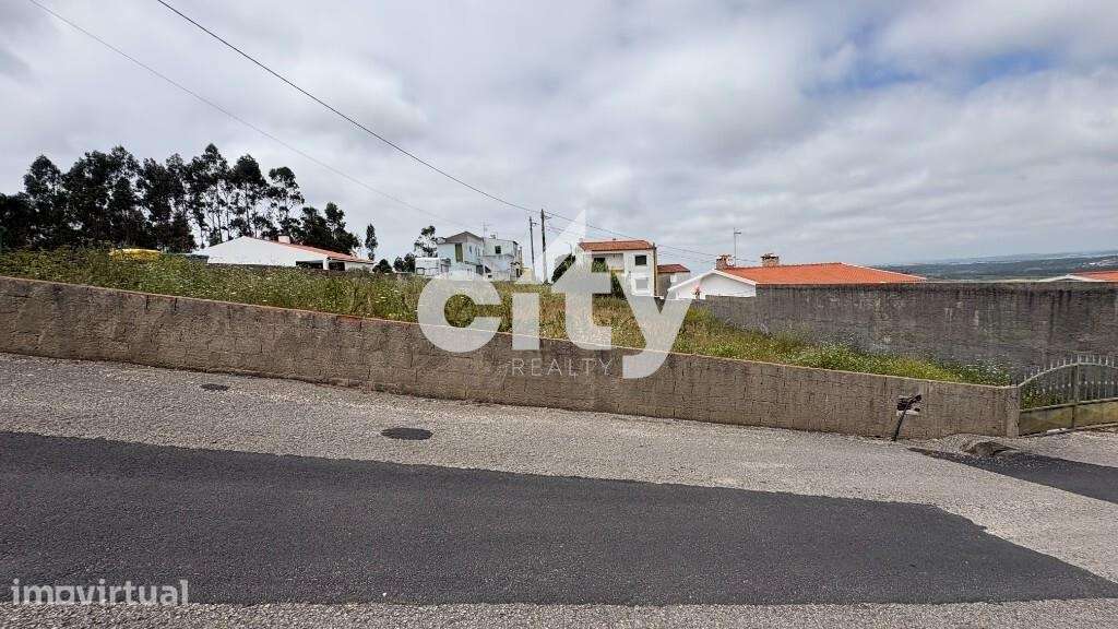 TERRENO URBANO COM PROJETO APROVADO PRÓXIMO LAGOA DE OBIDOS, - Grande imagem: 3/17