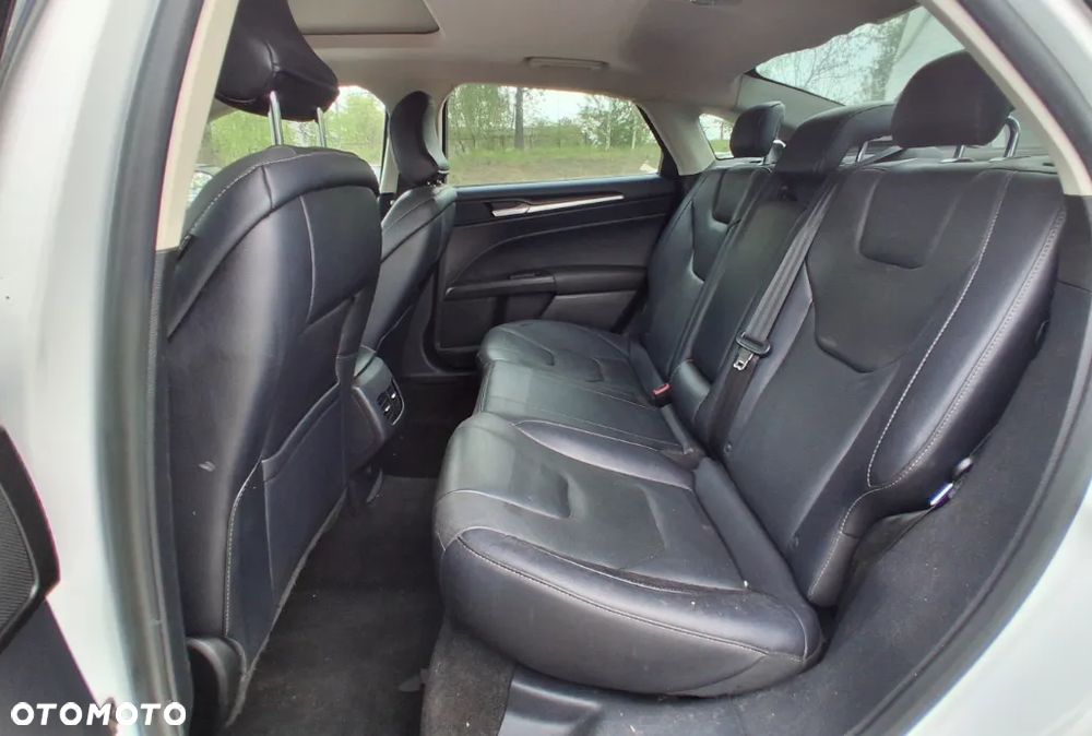 Ford Fusion 2.0 EcoBoost Titanium - 11