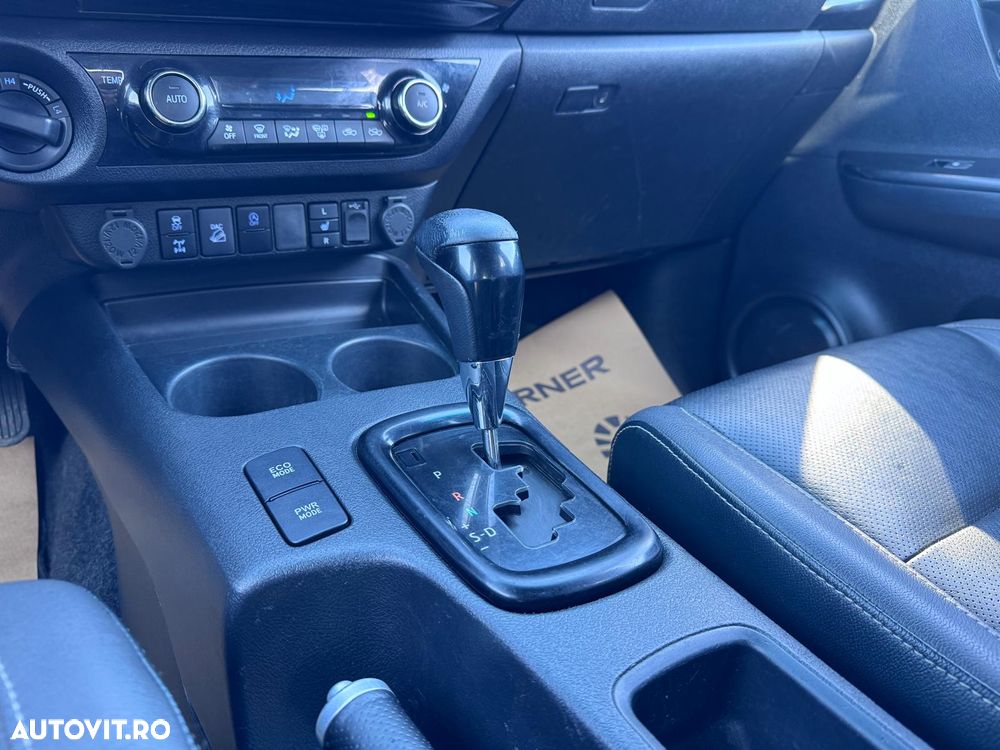 Toyota Hilux 2.8D 204CP 4x4 Double Cab AT Invincible - 21