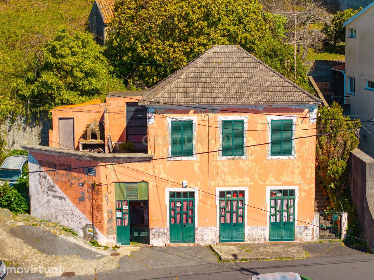 Moradia T3 Centenária em São Gonçalo com Vista sobre o Funchal - Grande imagem: 4/22