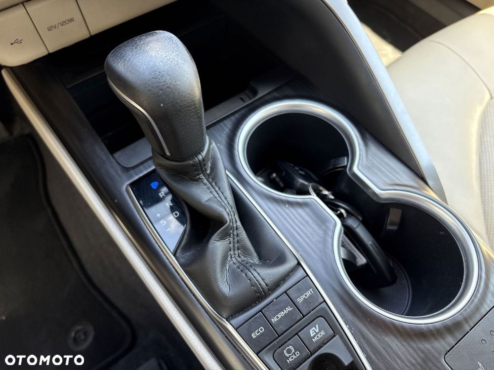 Toyota Camry 2.5 Hybrid Executive CVT - 15