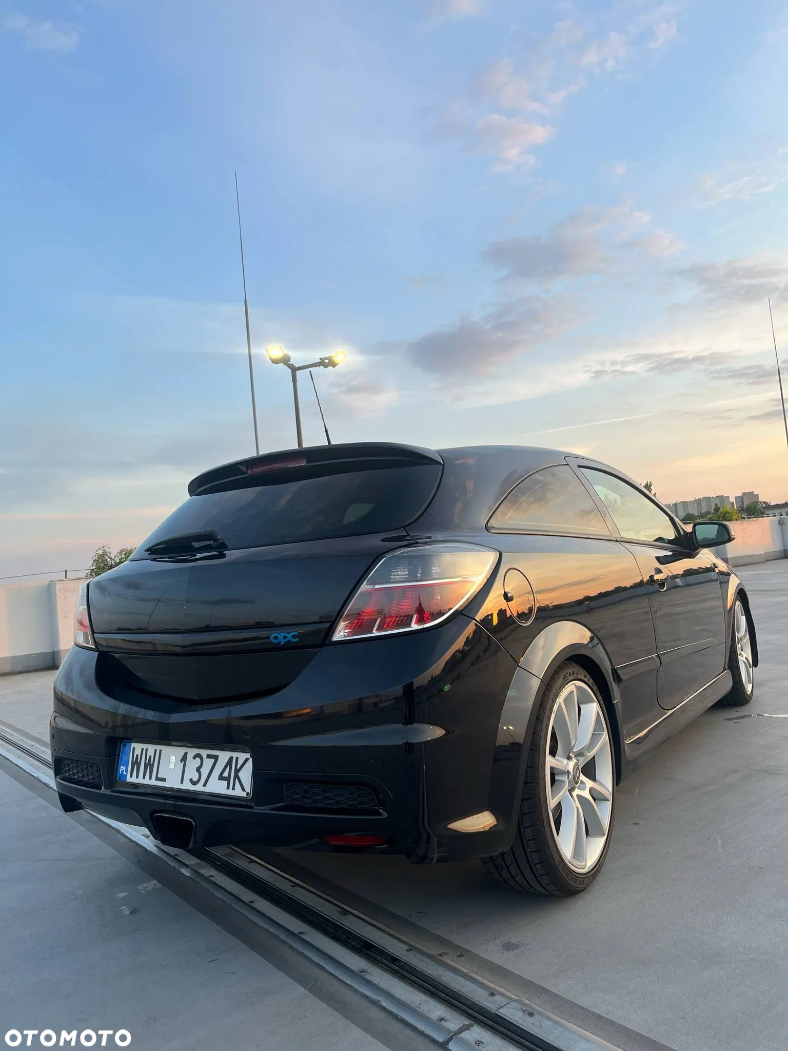 Opel Astra III GTC 2.0 T OPC - 2
