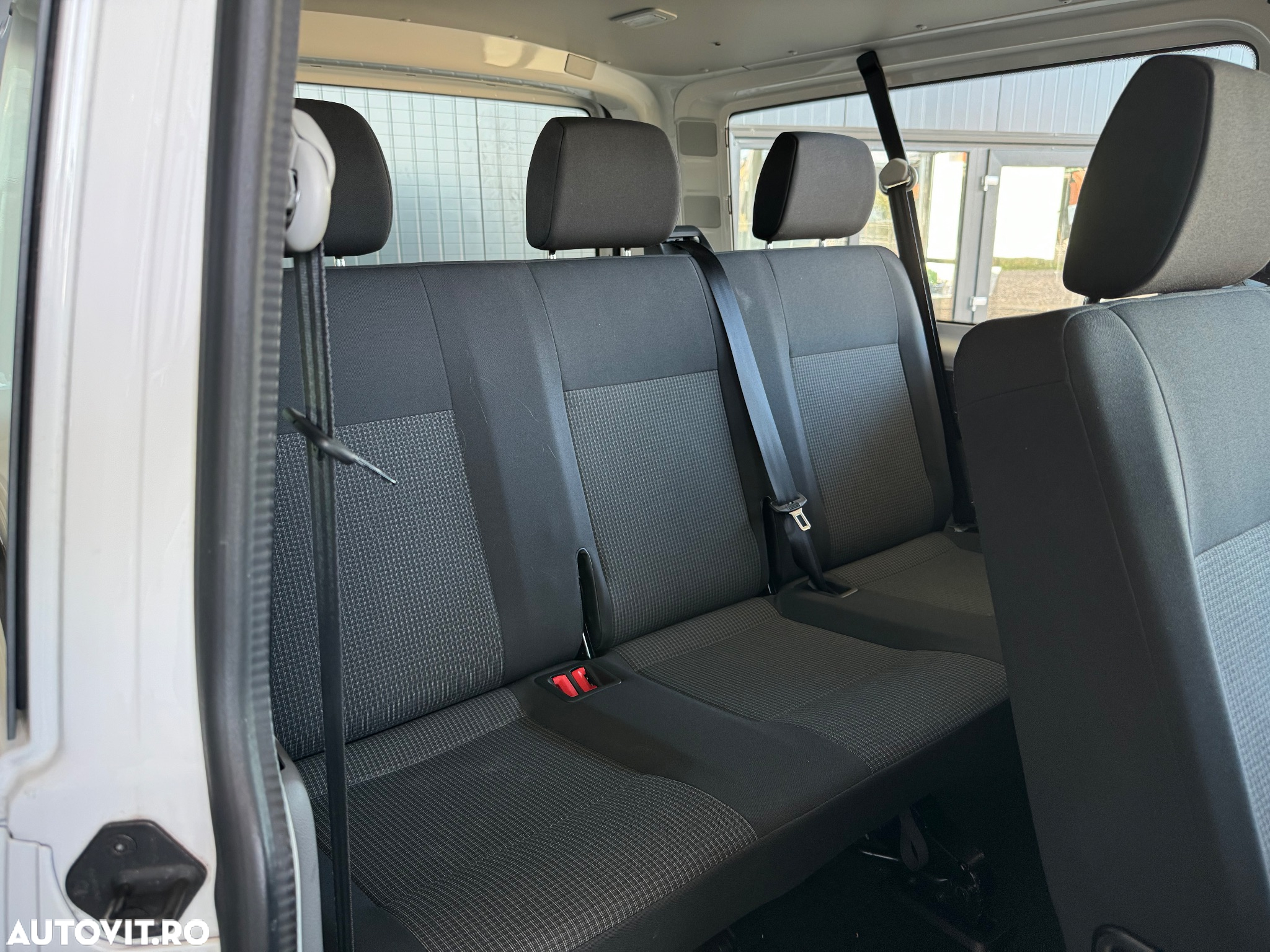 Volkswagen Transporter - 16