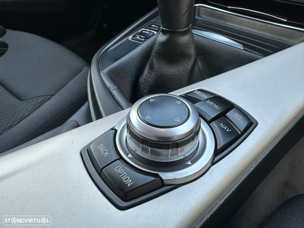 BMW 318 d DPF Touring - 22