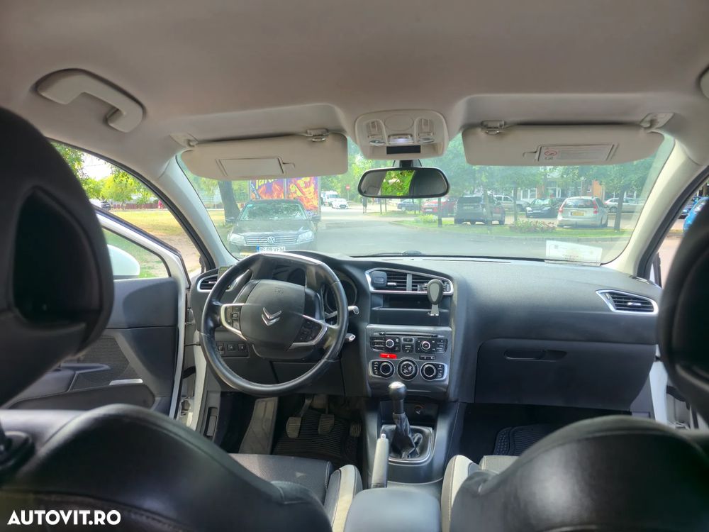 Citroën C4 HDi 90 Attraction - 2
