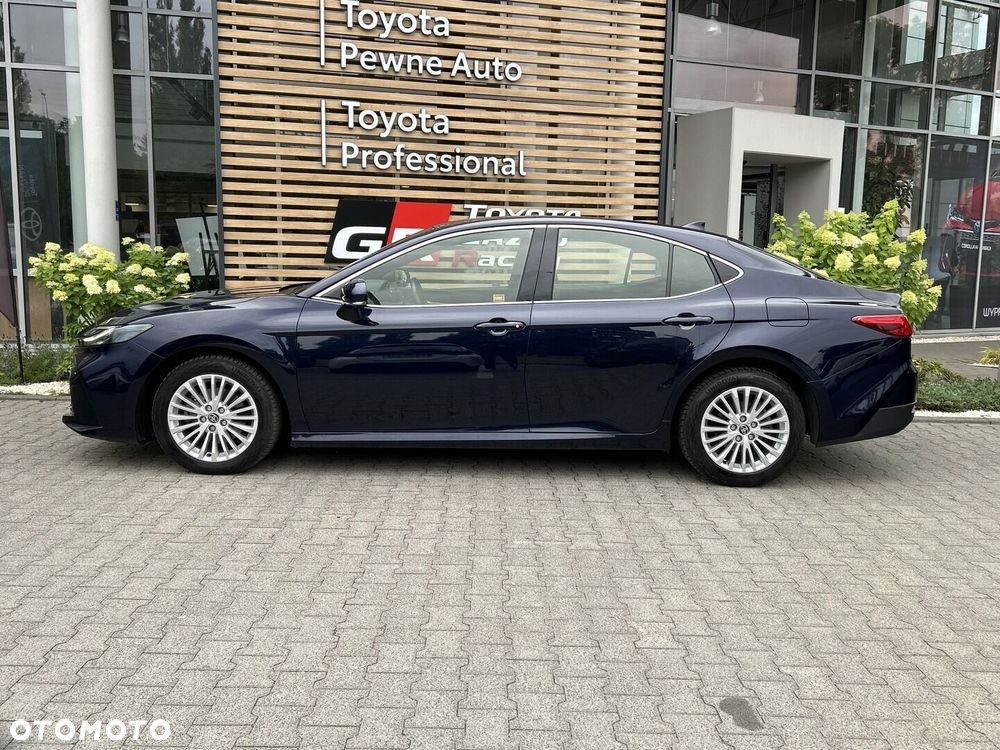 Toyota Camry - 2