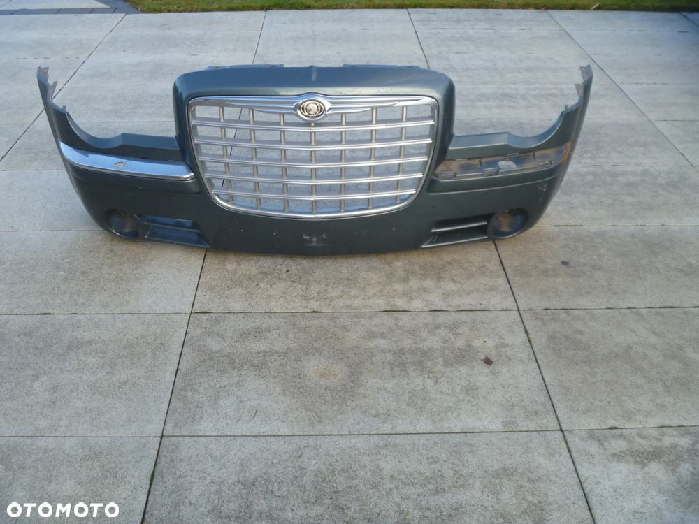CHRYSLER 300C ZDERZAK PRZEDNI ATRAPA LISTWA ORYGINAŁ ŁADNY - 1