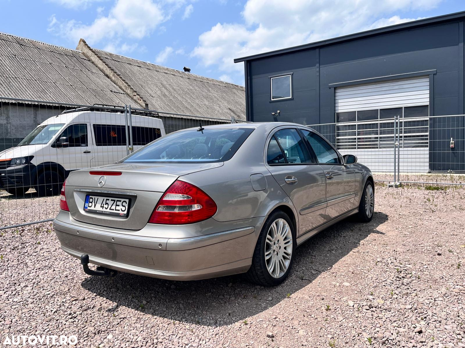 Mercedes-Benz E - 4