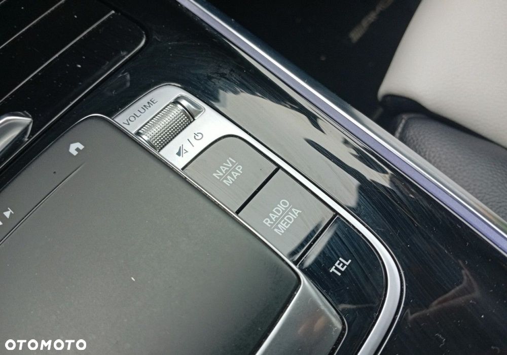 Mercedes-Benz GLB - 40