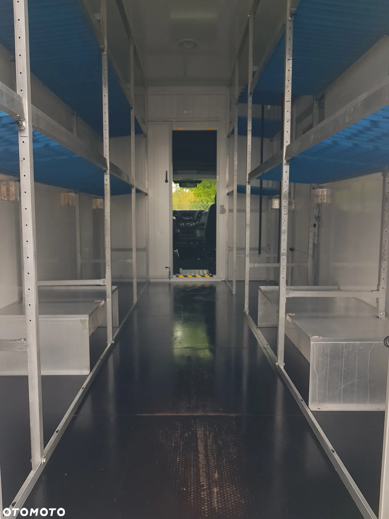 Iveco DAILY KONTENER NISKOPODŁOGOWY 4,43x2,23x2,42 SKLEP FOODTRUCK BAR KLIMA KONIOWÓZ KAMPER - 17