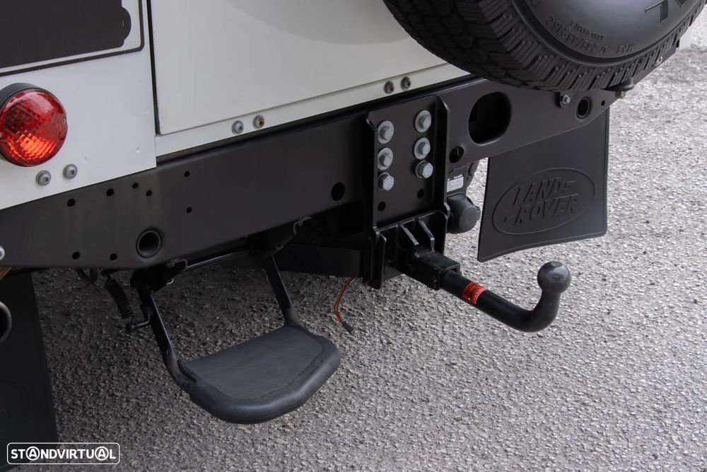 Land Rover Defender 110 2.5 Td5 E - 21
