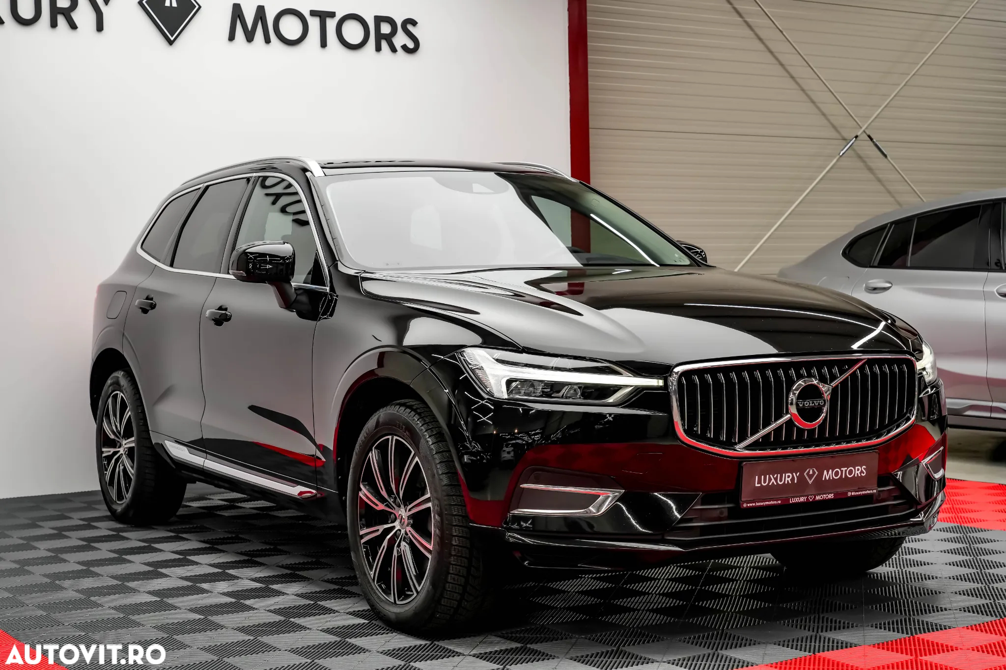 Volvo XC 60 B4 MHEV AWD Inscription - 34