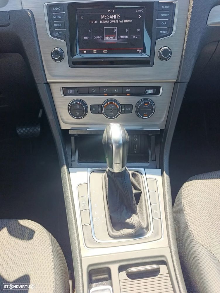 VW Golf 1.6 TDi Confortline DSG - 13