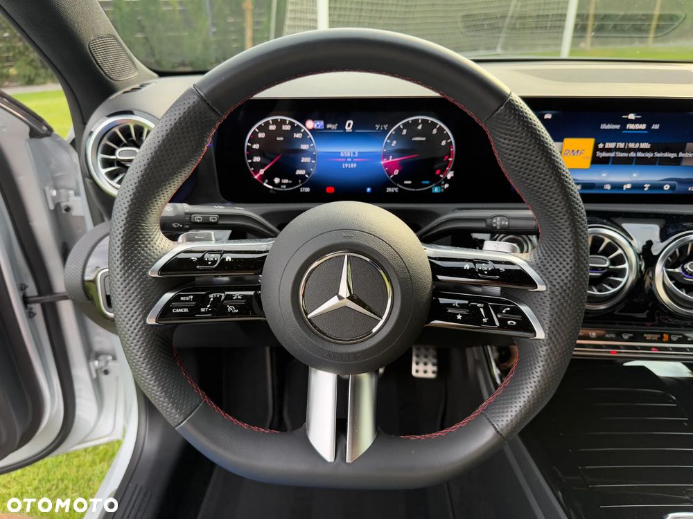 Mercedes-Benz Klasa A 200 7G-DCT AMG Line - 27