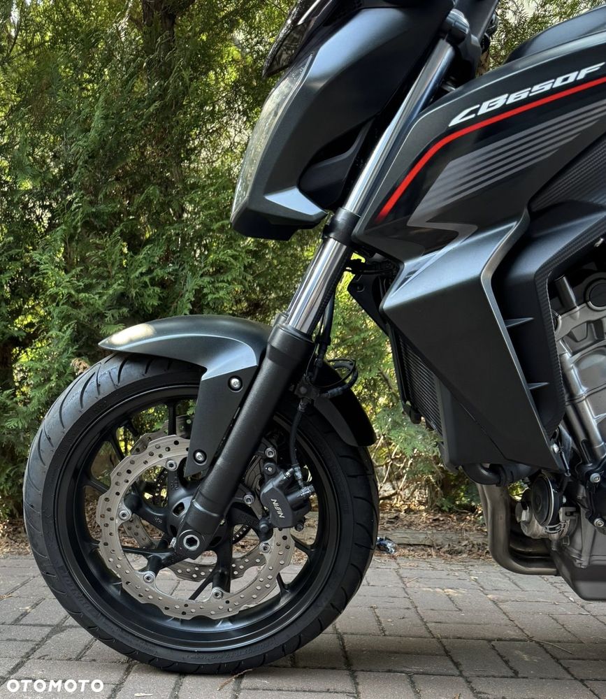 Honda CB - 11