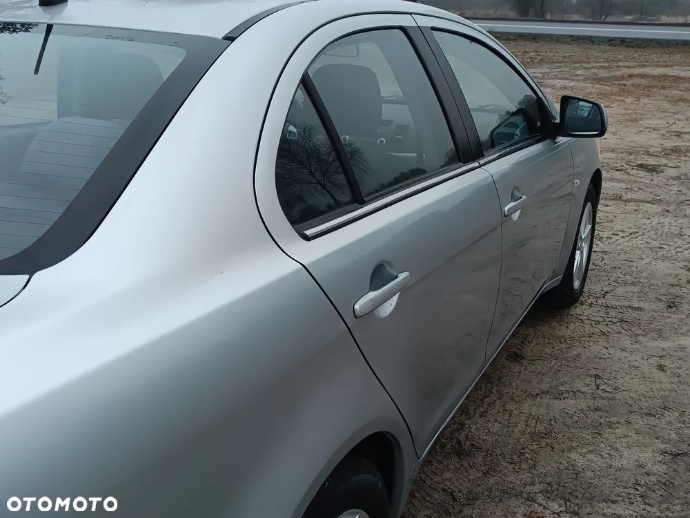 Mitsubishi Lancer - 5