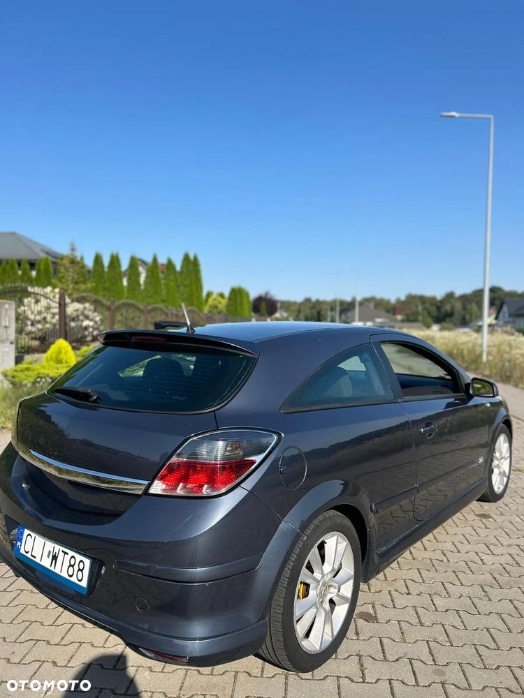 Opel Astra III GTC 1.7 CDTI Sport - 2