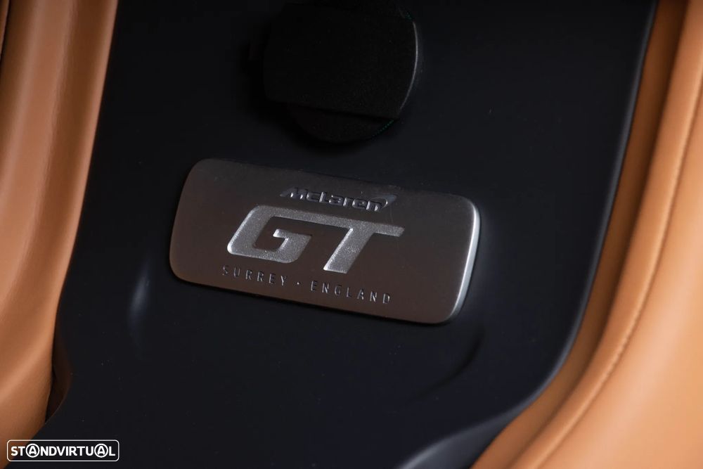 McLaren GT 4.0 Twin-Turbo V8 - 41