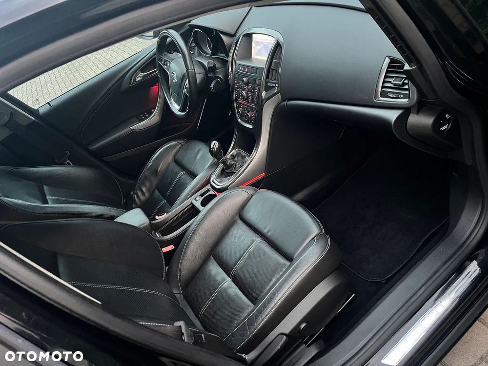 Opel Astra 1.4 Turbo Cosmo - 23