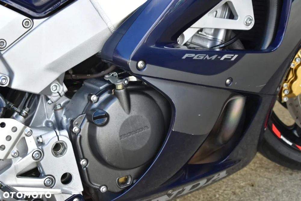 Honda CBR - 38