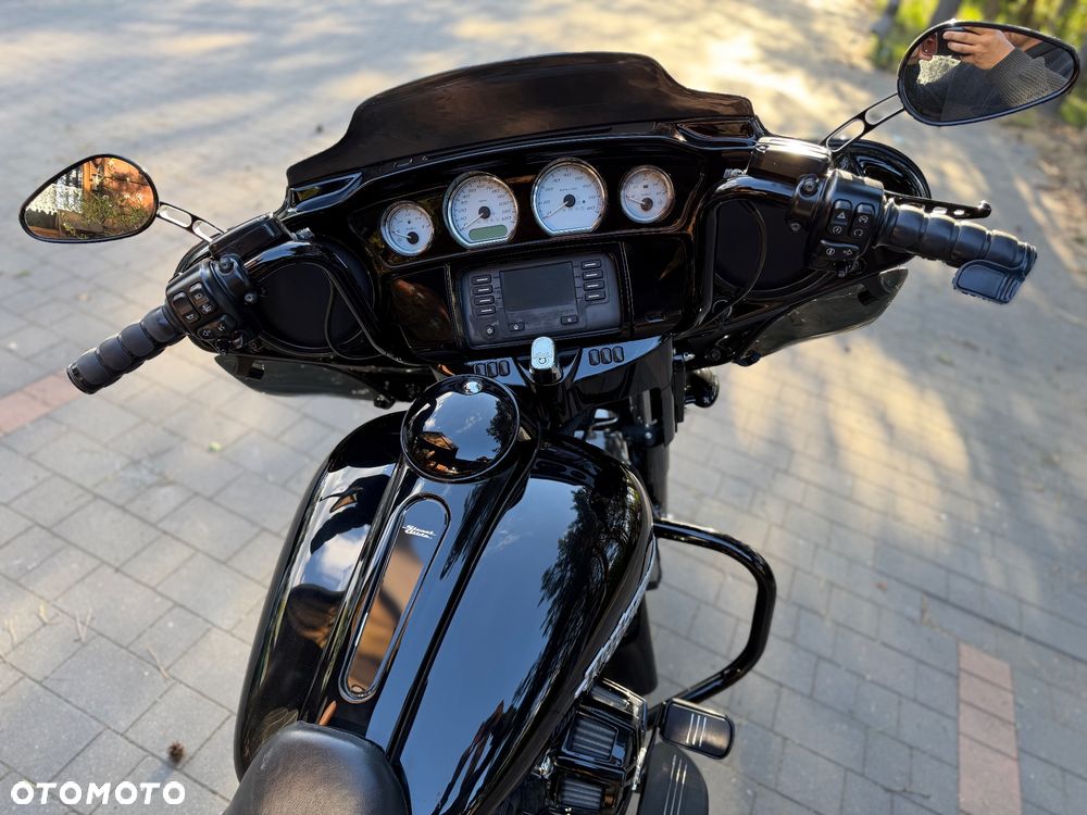 Harley-Davidson Touring Street Glide - 12