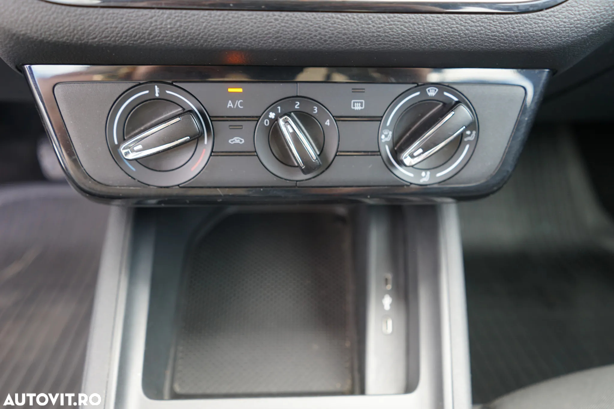 Skoda Kamiq 1.0 TSI Essence - 21