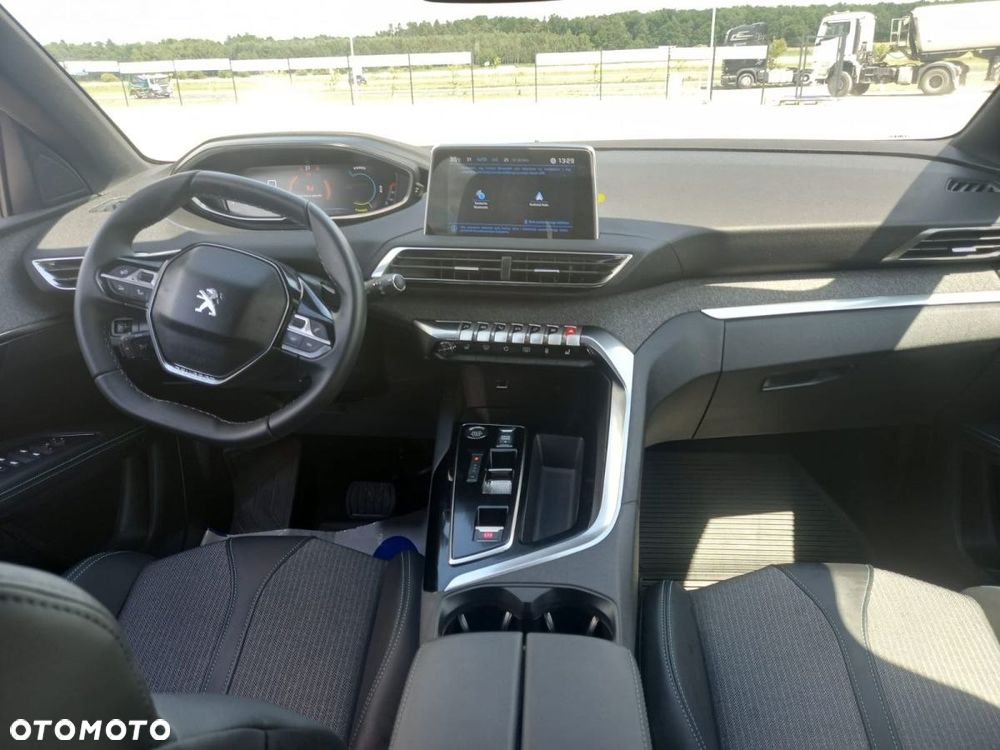 Peugeot 5008 1.2 PureTech mHEV Allure Pack S&S e-DCS6 - 10
