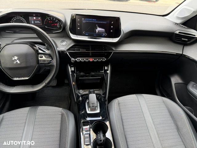 Peugeot 208 - 7