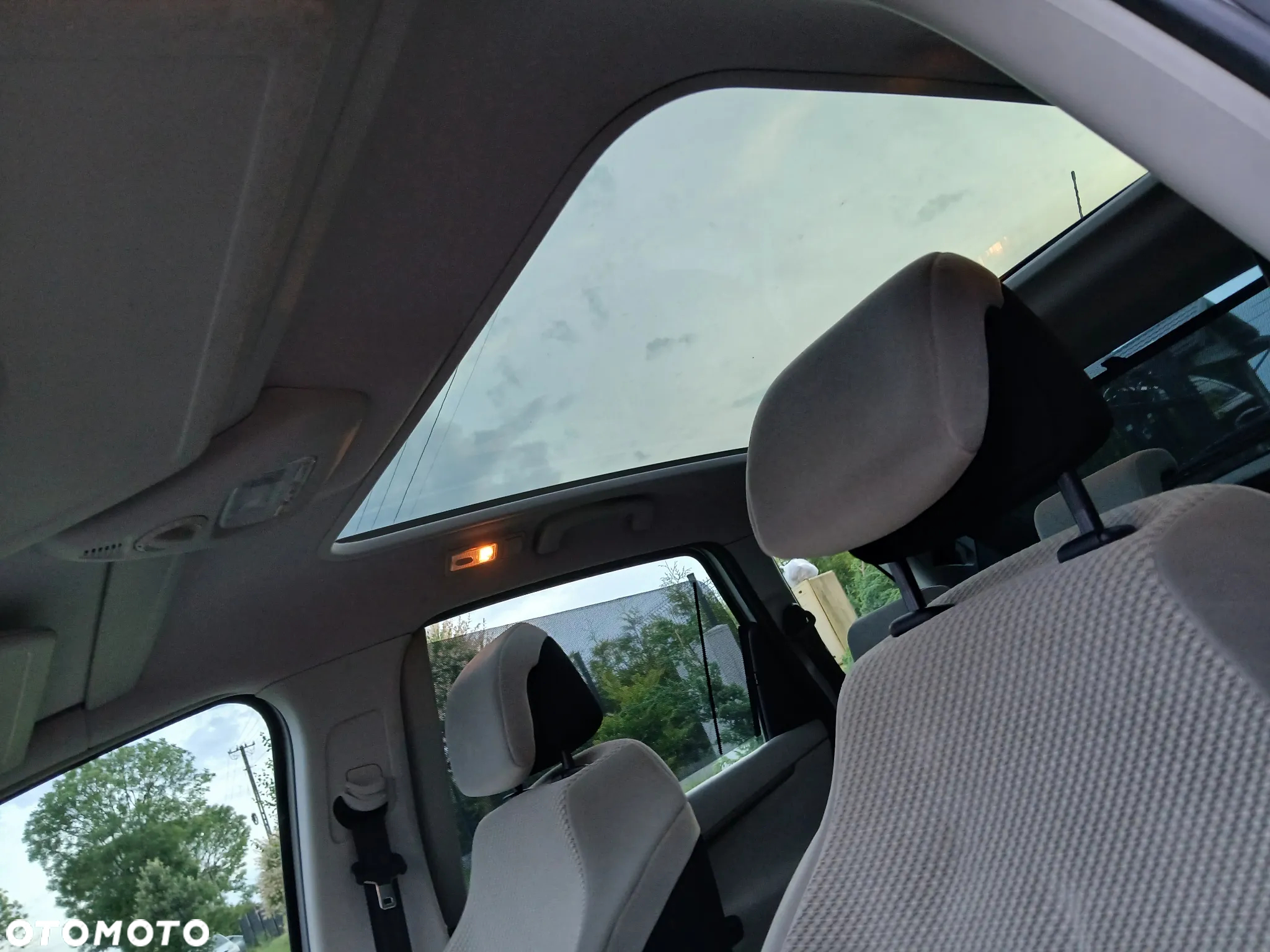 Citroën C4 Picasso 1.8i Impress - 17