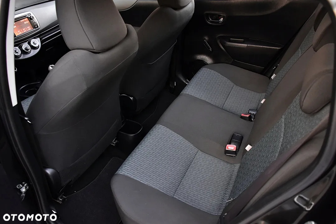 Toyota Yaris 1.33 Business Edition - 35