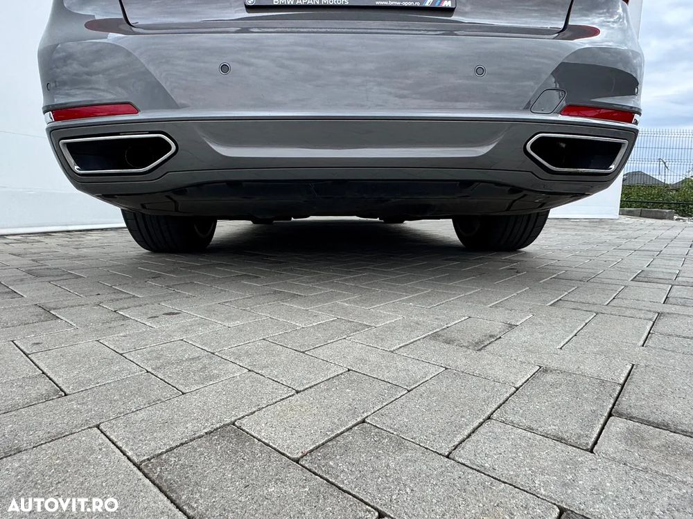 BMW Seria 7 730d xDrive MHEV - 9