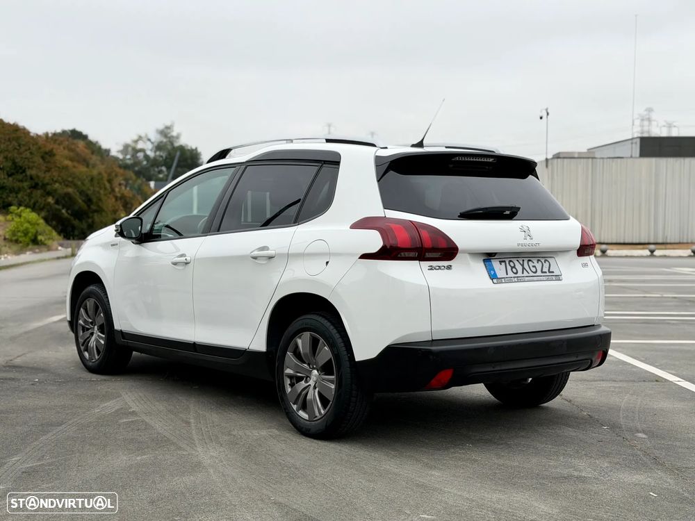 Peugeot 2008 - 12