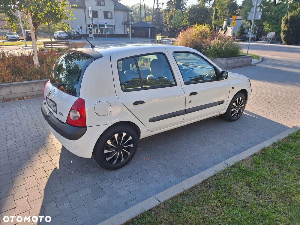 Renault Clio 1.4 16V Privilege - 7
