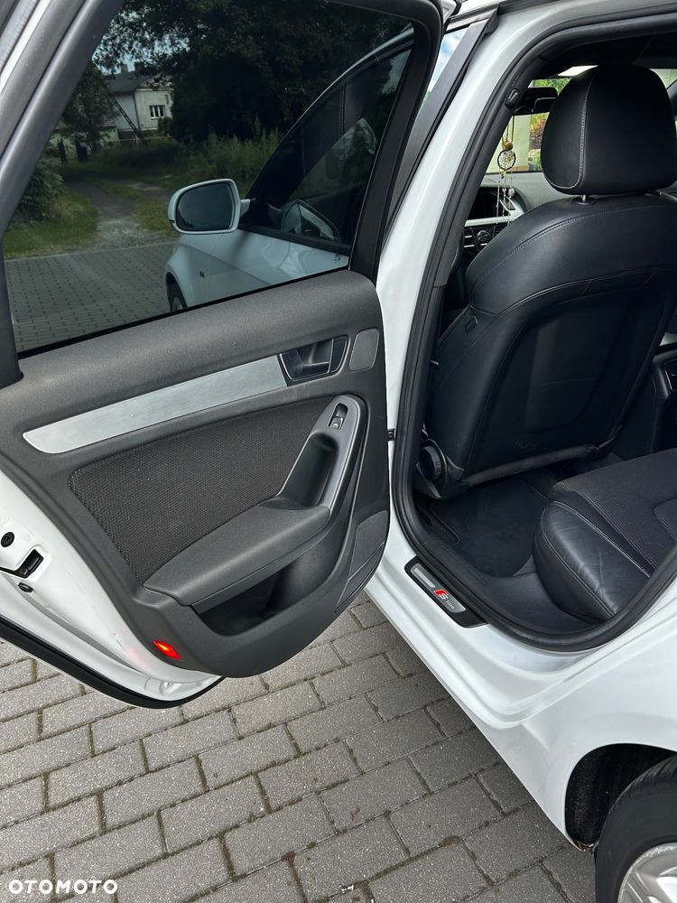 Audi A4 Avant 2.0 TDI Quattro Line - 17