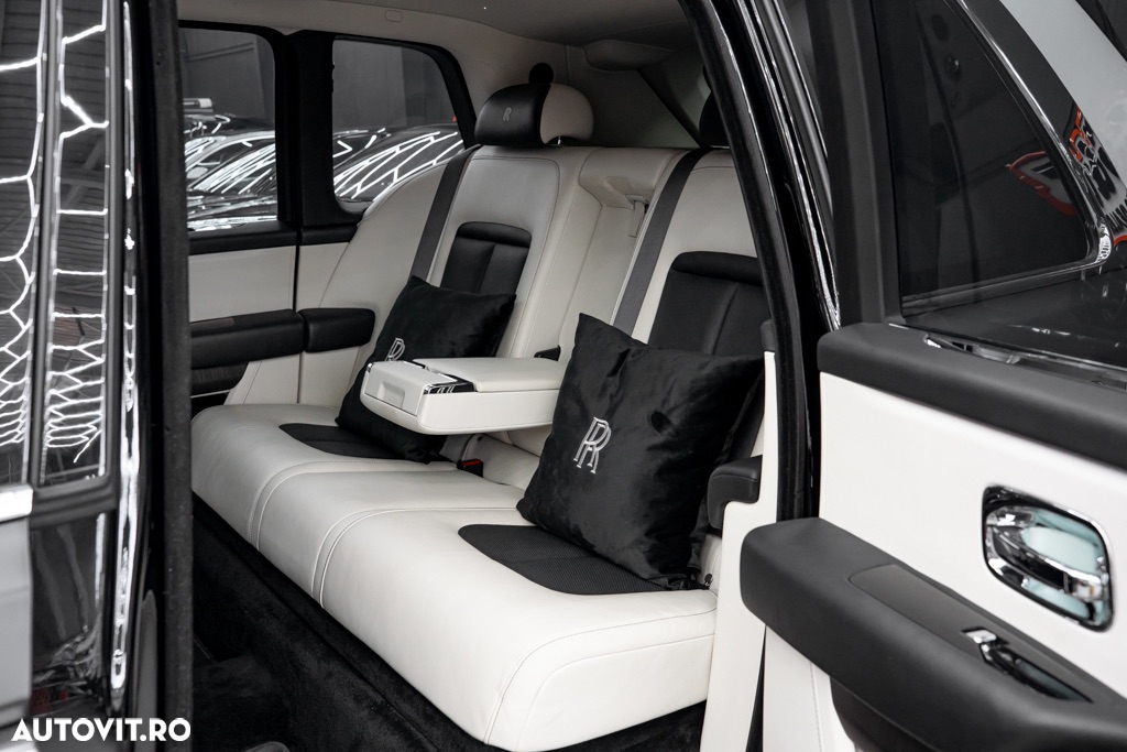 Rolls-Royce Cullinan Standard - 18